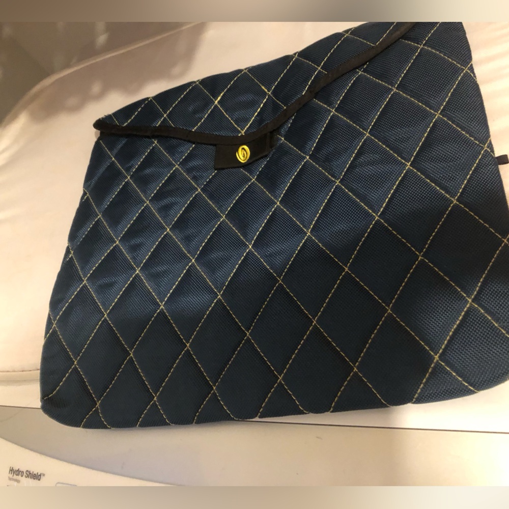Stylish Blue Quilted Laptop Pocket- 135 $40 or $35 w/offer
